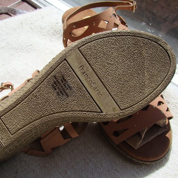 Franco Sarto Vegan leather tan wedge sandals, size 11 - Picture 4 of 6